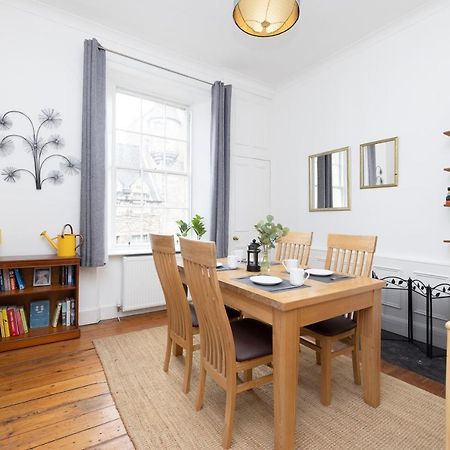 Joivy Cosy Flat In The Heart Of Edinburgh Lägenhet Exteriör bild