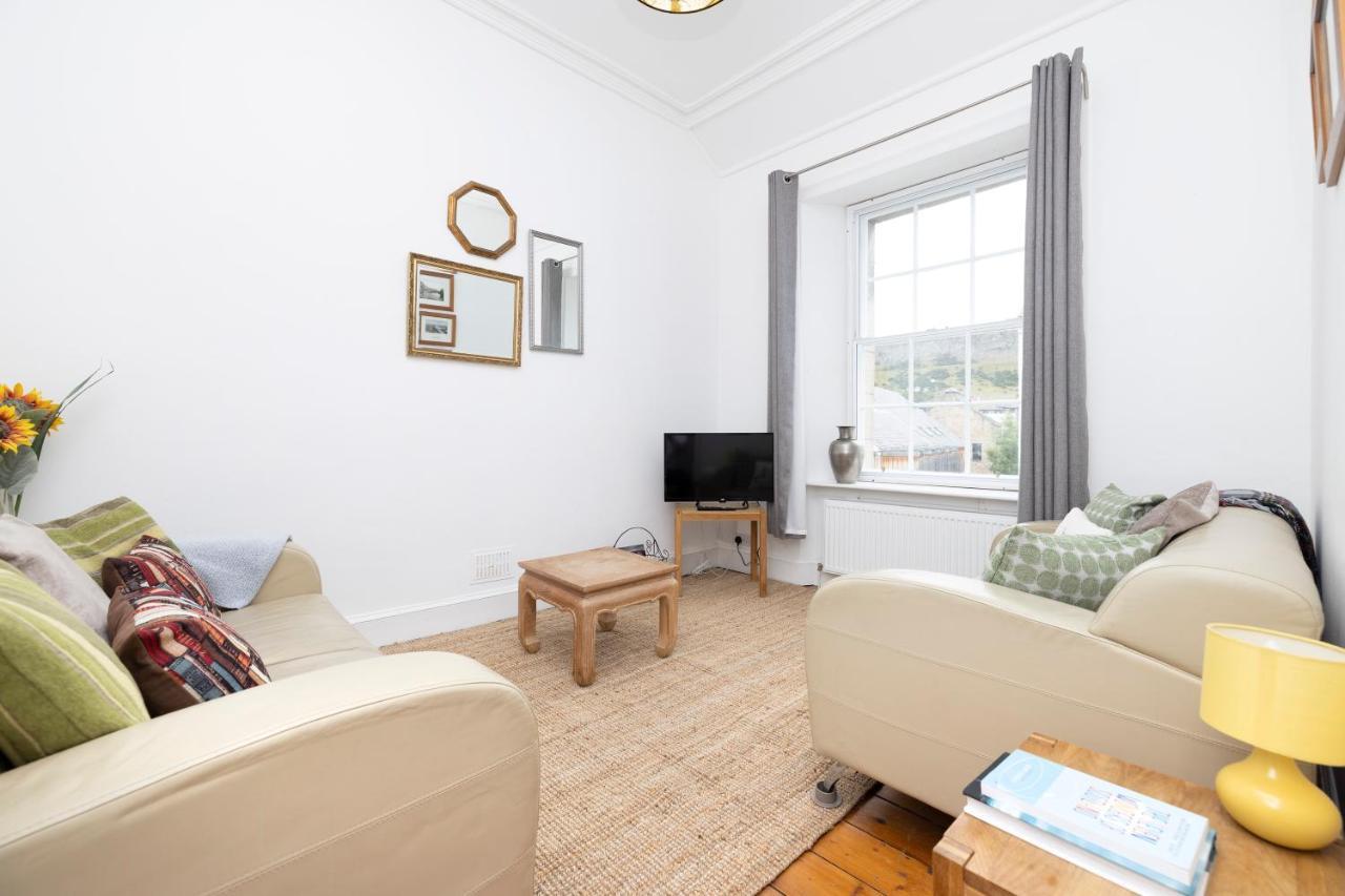 Joivy Cosy Flat In The Heart Of Edinburgh Lägenhet Exteriör bild