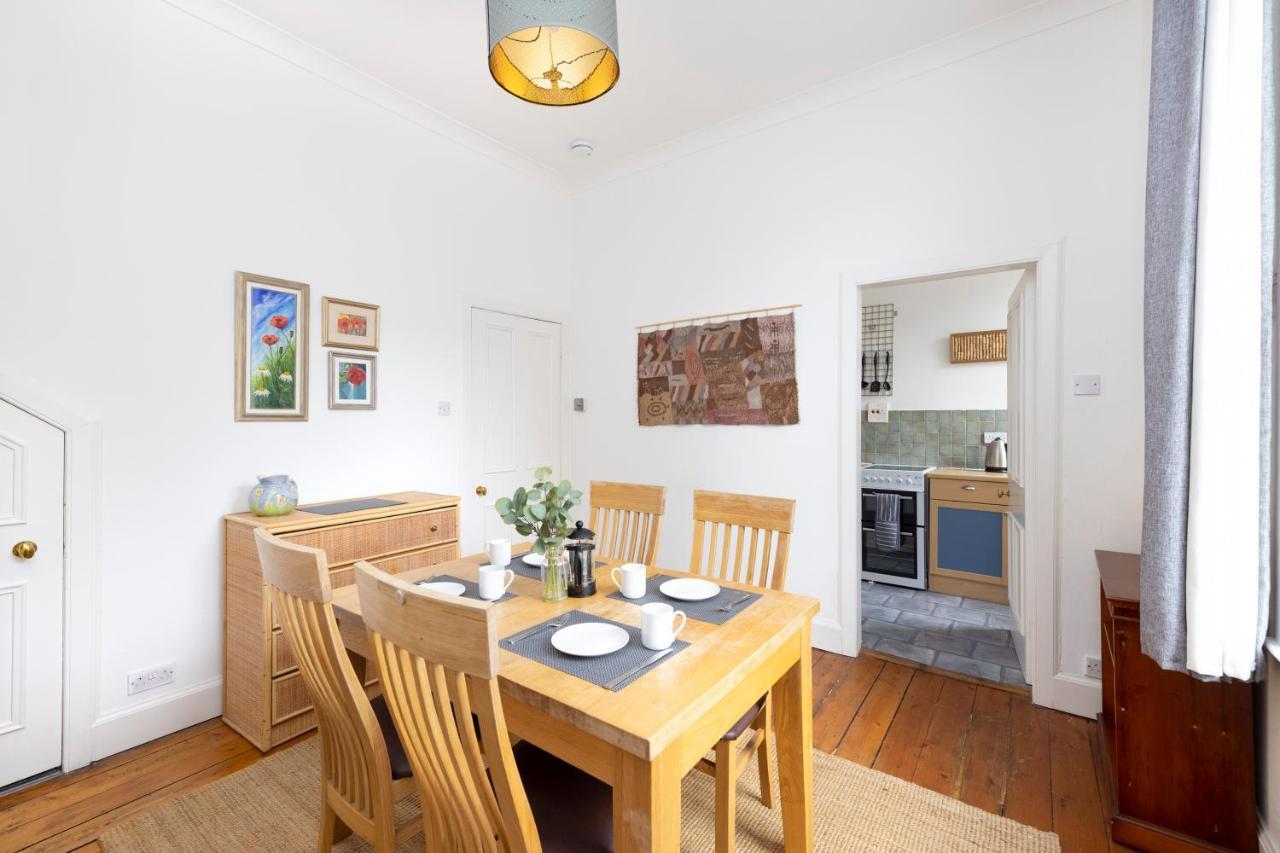Joivy Cosy Flat In The Heart Of Edinburgh Lägenhet Exteriör bild